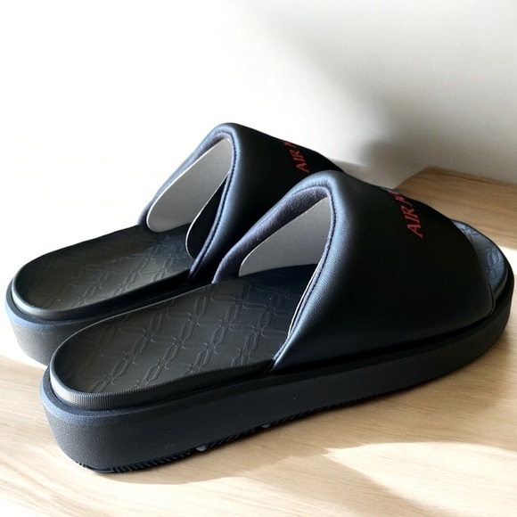 JORDAN SOPHIA Platform SLIDES MULE Size 11 Black Red AIR JORDAN Letters Gothic - Picture 4 of 12